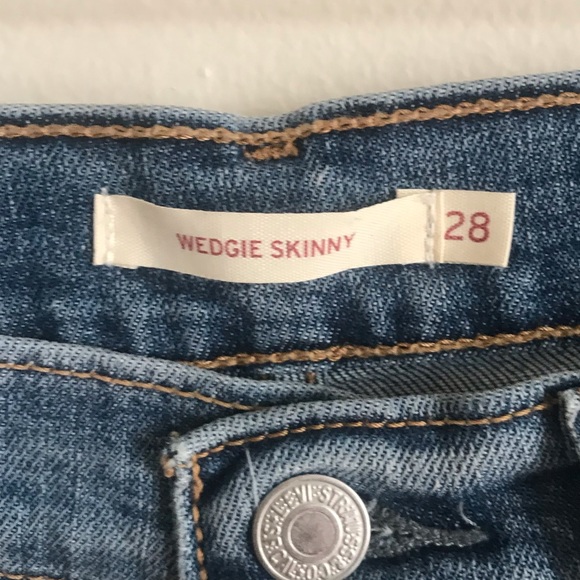 NWOT: LEVIS Skinny Wedgie High Waisted Jeans - Picture 5 of 10